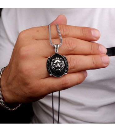 Aslan Kafası Oval Siyah Mikro Zirkon Taşlı Gümüş Kolye