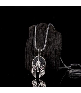 Miğfer siyah zirkon taşlı gümüş kolye