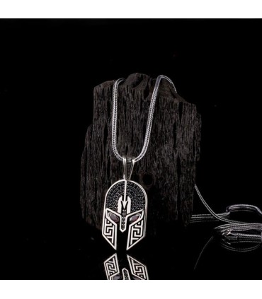 Miğfer siyah zirkon taşlı gümüş kolye