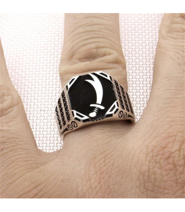 Hz. Ali Zülfikar Kılıç Yanları Siyah Taşlı Gümüş Erkek Yüzük